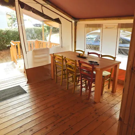 Drago Tours Tent Holiday Deluxe With Air Con, Lanterna Holiday park *